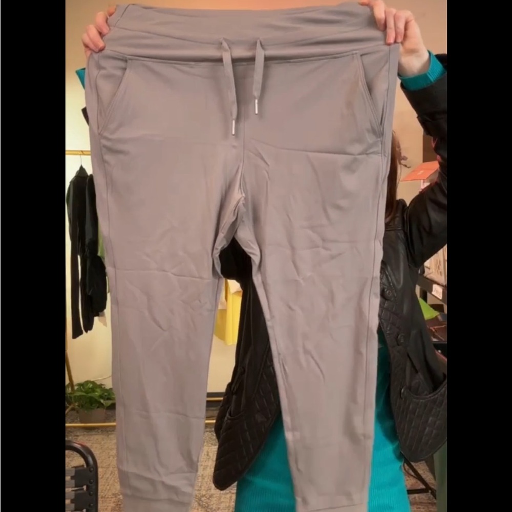 Halara Jogger Pants XL Regular NWOT Color Gull (Gray)